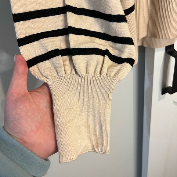 Crewneck beige sweater with black stripes - Picture 3 of 6